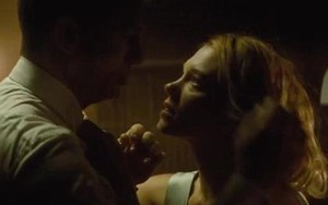 Video: 'Bỏng mắt' với Daniel Craig và Monica Bellucci trong MV ca khúc phim 'Spectre'